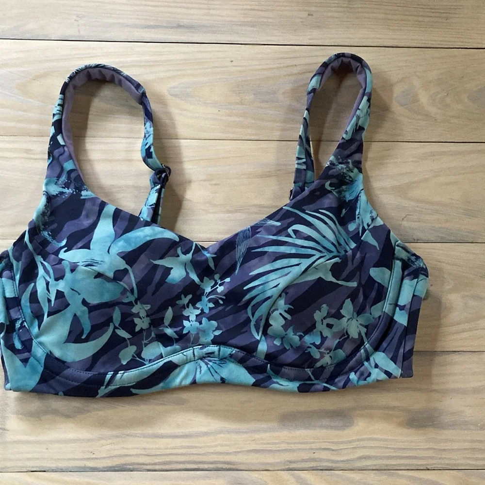 ATHLETA Bikini Top Floral V Neck Padded Lined Womens 32 B C